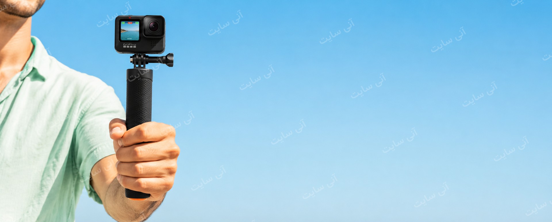 دانلود تصویر آماده نمای نزدیک | بنر دوربین اکشن GoPro با مدل مرد ایرانی