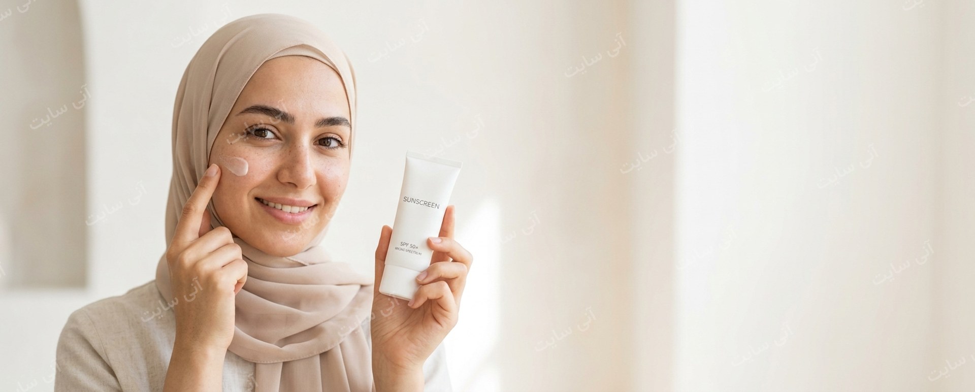 دانلود تصویر آماده مدرن | بنر کرم ضدآفتاب با مدل ایرانی و حس محافظت روزانه
